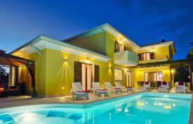 5 dormitorio casa de pueblo 270 m² en Banjole (Croatia), Croacia. 890 000 €