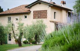 Villa – Camaiore, Toscana, Italia. 4 950 €  por semana
