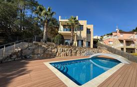 Villa – Lloret de Mar, Cataluña, España. 900 000 €