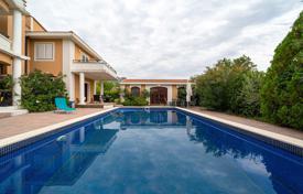6 dormitorio casa de pueblo 375 m² en Kavač, Montenegro. 1 155 000 €