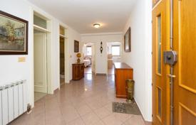 2 dormitorio piso 108 m² en Pula, Croacia. 275 000 €