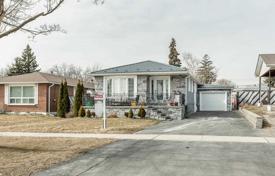 Casa de pueblo – Etobicoke, Toronto, Ontario,  Canadá. C$1 155 000