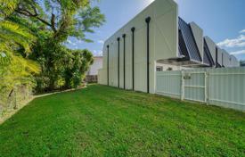 2 dormitorio casa de pueblo 94 m² en Miami, Estados Unidos. $449 000