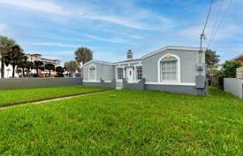 Casa de pueblo – Daytona Beach, Florida, Estados Unidos. $365 000