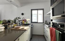 4 dormitorio piso 93 m² en Tel Aviv, Israel. $2 208 000