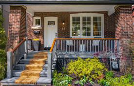 10 dormitorio casa de pueblo en Scarborough, Canadá. C$1 699 000