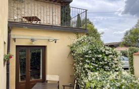 Villa – San Gimignano, Siena, Toscana,  Italia. 850 000 €