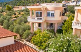 3 dormitorio casa de pueblo 160 m² en Korinthia, Grecia. 340 000 €