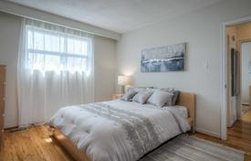 4 dormitorio casa de pueblo en Etobicoke, Canadá. C$1 854 000