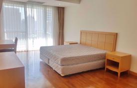 3-dormitorio apartamentos en condominio en Khlong Toei, Tailandia. $4 000  por semana