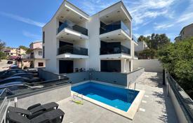 3 dormitorio piso 72 m² en Vrboska, Croacia. 277 000 €