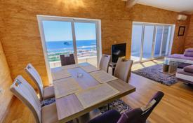 2 dormitorio piso 105 m² en Petrovac, Montenegro. 330 000 €