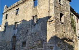 3 dormitorio casa de pueblo 309 m² en Pazin, Croacia. 75 000 €