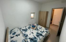 2 dormitorio piso 62 m² en Malinska, Croacia. 192 000 €