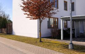 6 dormitorio adosado 255 m² en Piņķi, Letonia. 425 000 €