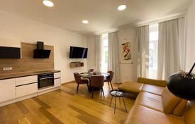 2 dormitorio piso 85 m² en Pula, Croacia. 380 000 €