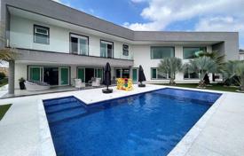4-dormitorio apartamentos en condominio 884 m² en Cotia, Brasil. $1 384 000