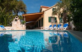 Villa – Brac, Split-Dalmatia County, Croacia. 2 100 000 €