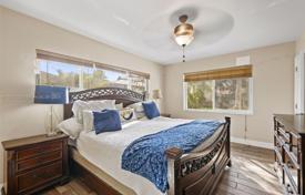 3 dormitorio casa de pueblo 180 m² en Miami, Estados Unidos. $680 000