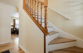 4 dormitorio casa de pueblo en Etobicoke, Canadá. C$1 451 000