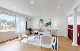 16 dormitorio casa de pueblo en North York, Canadá. C$2 329 000