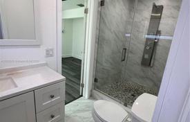 4 dormitorio casa de pueblo 165 m² en Hollywood, Estados Unidos. $555 000