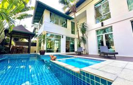 5 dormitorio villa 360 m² en Pattaya, Tailandia. $802 000