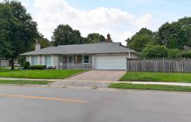 Casa de pueblo – Etobicoke, Toronto, Ontario,  Canadá. C$1 220 000