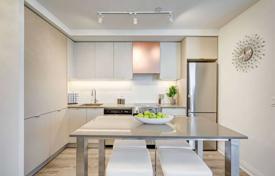 5 dormitorio piso en Etobicoke, Canadá. C$940 000