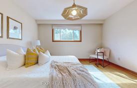 10 dormitorio casa de pueblo en Etobicoke, Canadá. C$1 341 000