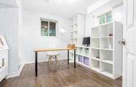 9 dormitorio casa de pueblo en Scarborough, Canadá. C$1 609 000