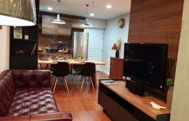 2-dormitorio apartamentos en condominio en Khlong Toei, Tailandia. $210 000