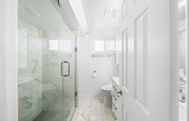 12 dormitorio casa de pueblo en North York, Canadá. C$1 921 000
