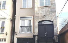 10 dormitorio casa de pueblo en Scarborough, Canadá. C$2 236 000