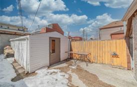 8 dormitorio casa de pueblo en York, Canadá. C$1 384 000