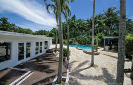 Villa – Pinecrest, Florida, Estados Unidos. $1 000 000