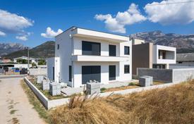 3 dormitorio chalet 225 m² en Bar city, Montenegro. 420 000 €