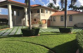 Casa de pueblo – West End, Miami, Florida,  Estados Unidos. $2 395 000