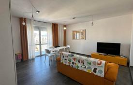 2 dormitorio piso 100 m² en Follonica, Italia. 470 000 €
