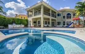 Villa – Hollywood, Florida, Estados Unidos. $2 299 000