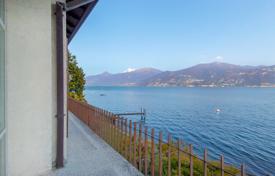 17 dormitorio villa en Lago Como, Italia. Price on request