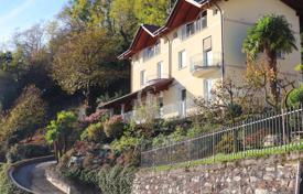 4 dormitorio villa 450 m² en Lago Como, Italia. 1 950 000 €
