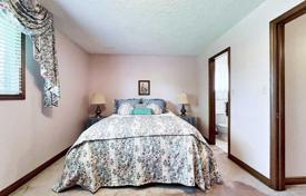 3 dormitorio casa de pueblo en Etobicoke, Canadá. C$2 322 000