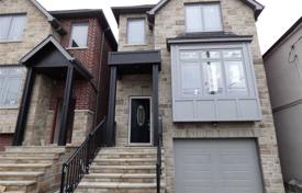 Casa de pueblo – Portland Street, Toronto, Ontario,  Canadá. C$1 640 000