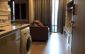 1-dormitorio apartamentos en condominio en Ratchathewi, Tailandia. $165 000