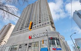 5 dormitorio piso en North York, Canadá. C$789 000
