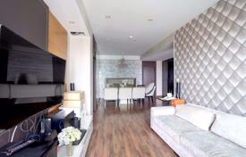 2-dormitorio apartamentos en condominio en Bangkok, Tailandia. $294 000