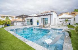 Villa – Playa Paraiso, Adeje, Santa Cruz de Tenerife,  Islas Canarias,   España. 1 555 000 €