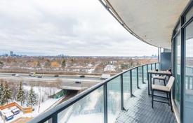 2 dormitorio piso en North York, Canadá. C$803 000