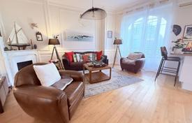 4 dormitorio piso 104 m² en Le Carré d'Or, Francia. 1 020 000 €